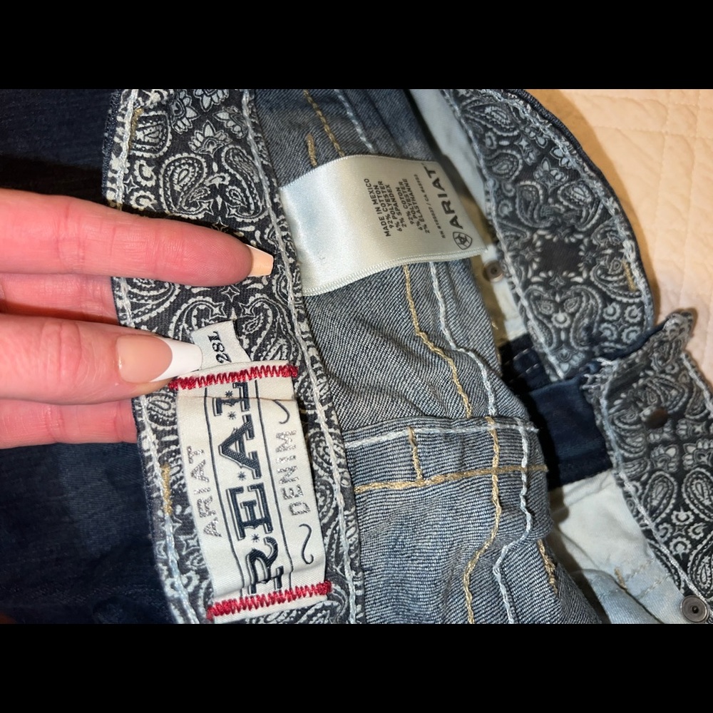 Brand new, worn once. 28L bootcut